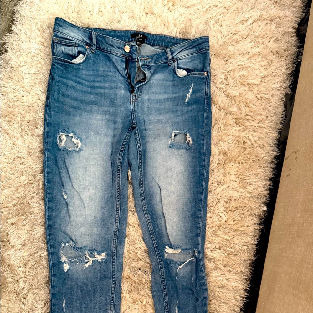 Ripped Boyfriend Jeans